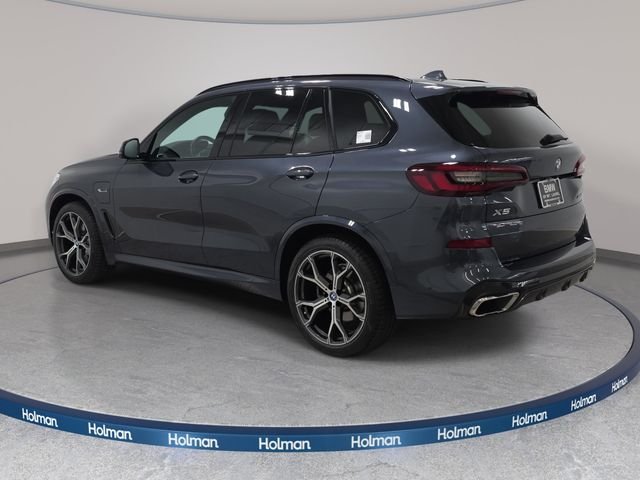 Used 2022 Arctic Grey Metallic BMW xDrive45e image 8