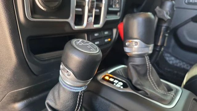 Used 2018 Gray Jeep Unlimited Sahara image 11