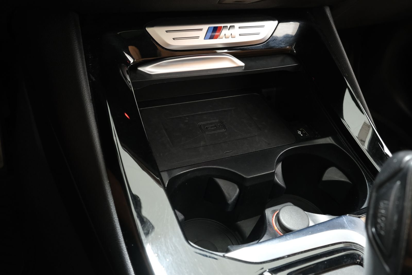 Used 2019 Alpine White BMW M40i image 23