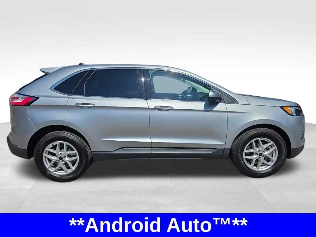Used 2023 Silver Metallic Ford SEL image 4