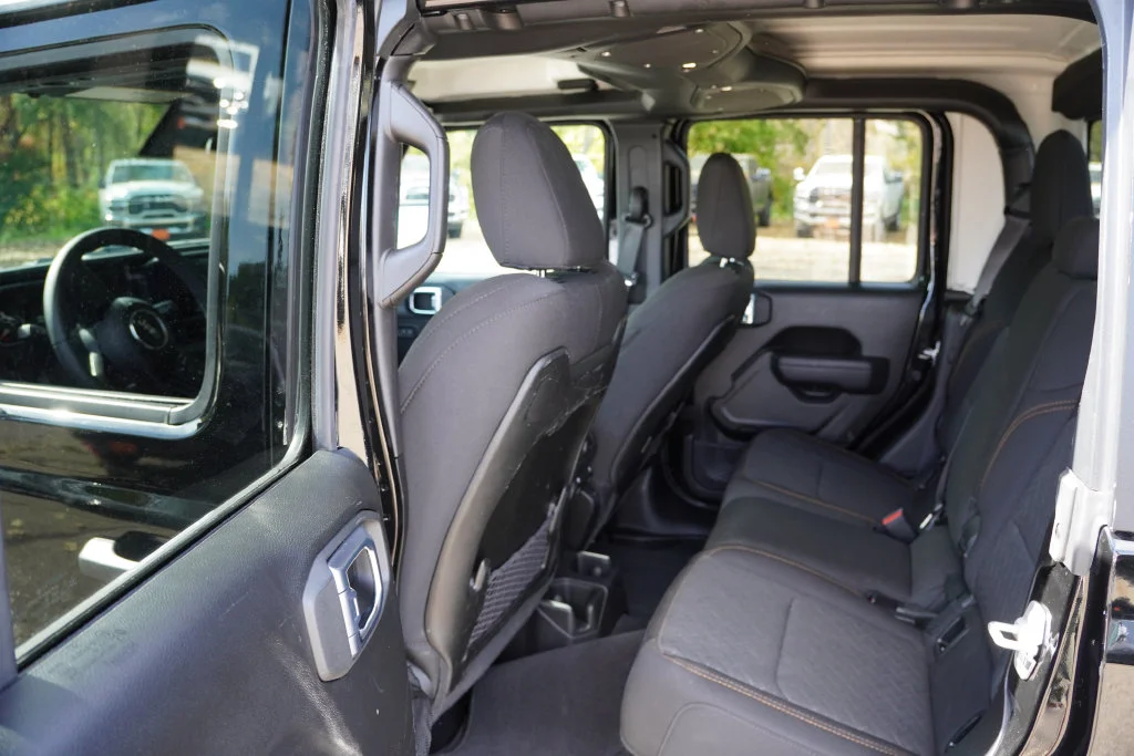Certified Used 2026 Black Clearcoat Jeep Mojave image 16