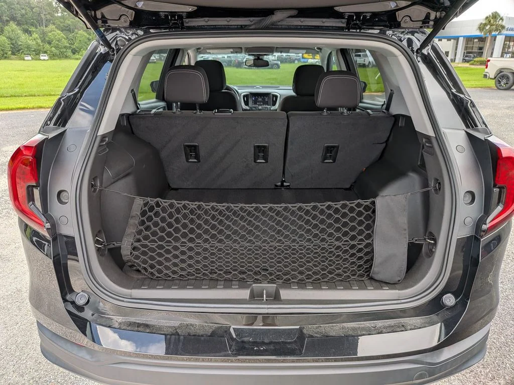 Used 2023 Black GMC SLE image 27