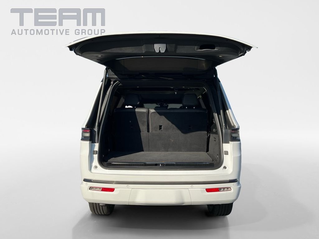 Used 2022 White Jeep Series II image 14