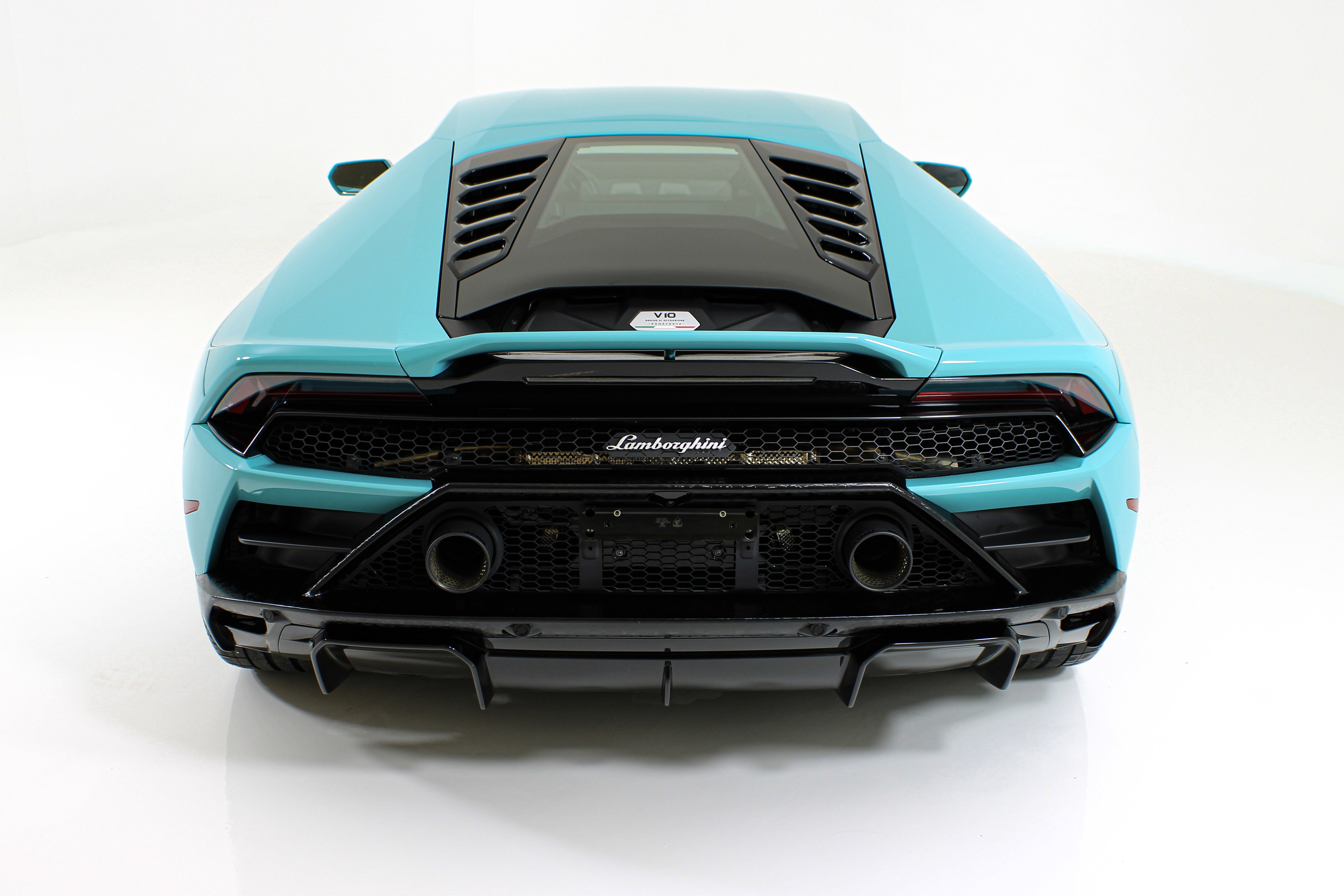 Used 2021 Blue Lamborghini  image 18
