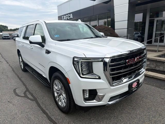 Used 2023 White GMC SLT image 2