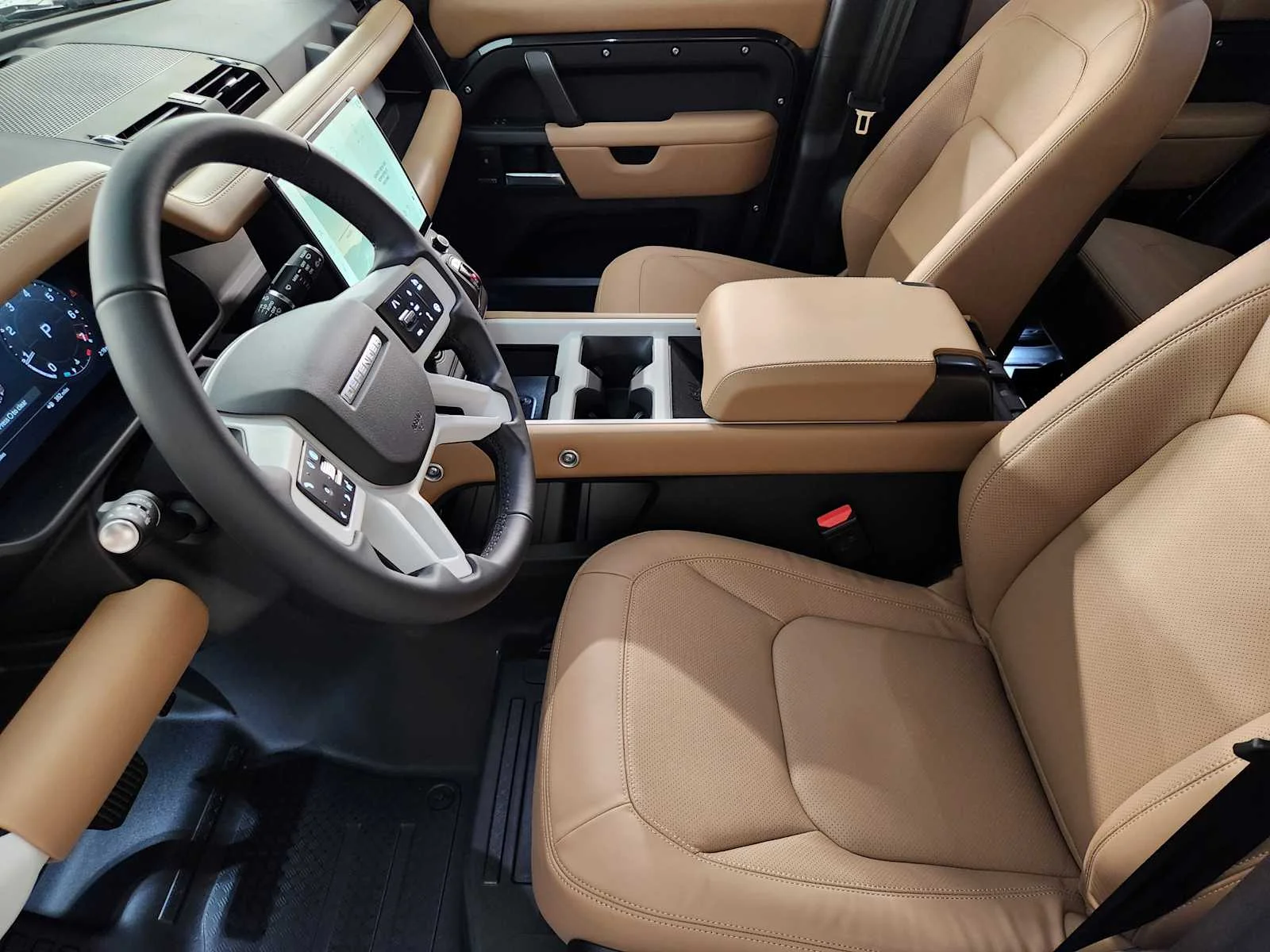 New 2026 Carpathian Grey Premium Metallic Land Rover X-Dynamic SE - 130 P400 image 22