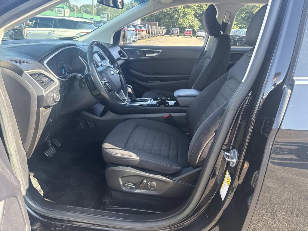 Used 2017 Black Ford SEL image 18