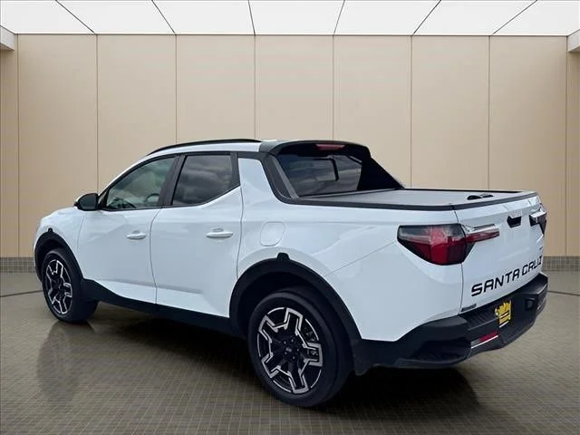 Used 2025 White Hyundai Limited image 4