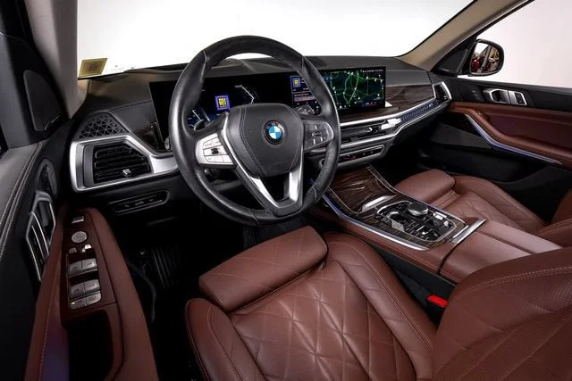 Used 2024 Black Sapphire Metallic BMW xDrive40i image 29