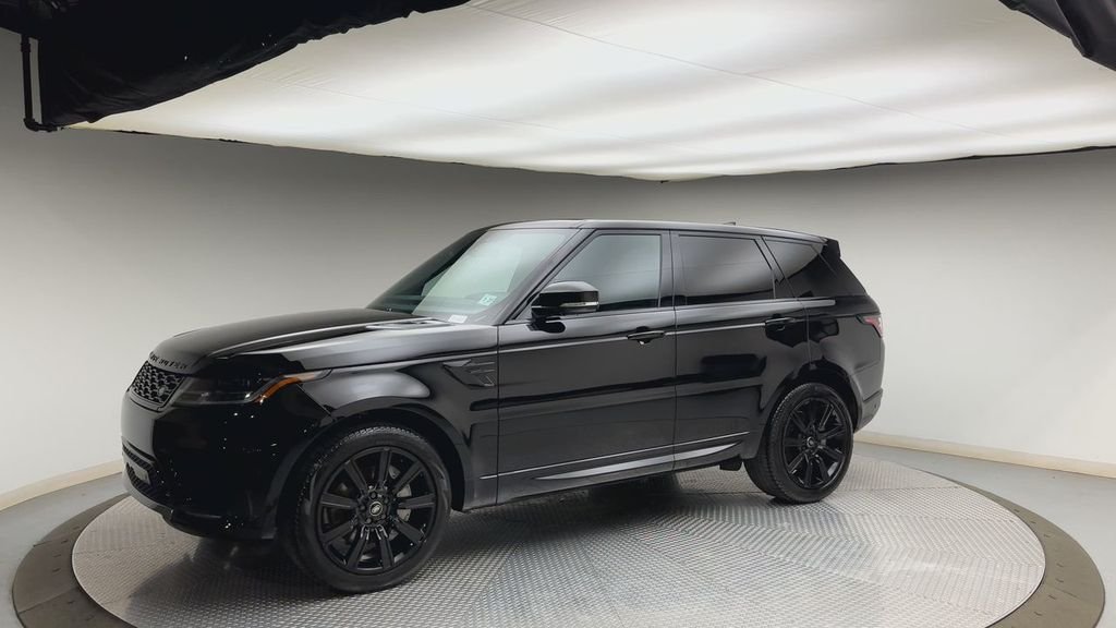 Used 2022 Santorini Black Metallic Land Rover HSE Silver Edition image 6