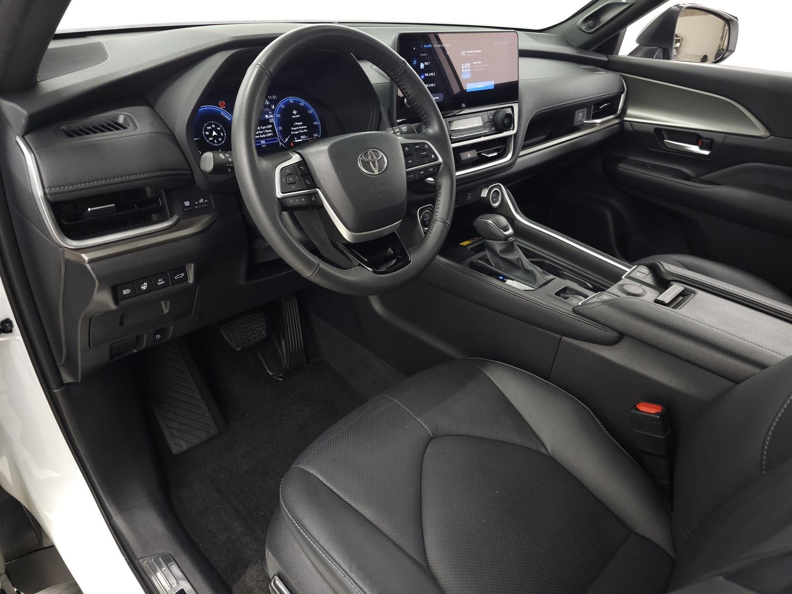 Used 2026 White Toyota Nightshade image 17