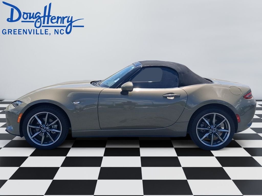 Used 2023 Beige Mazda Grand Touring image 2