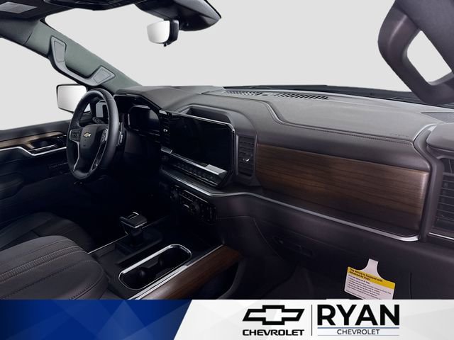 New 2026 Black Chevrolet High Country image 31