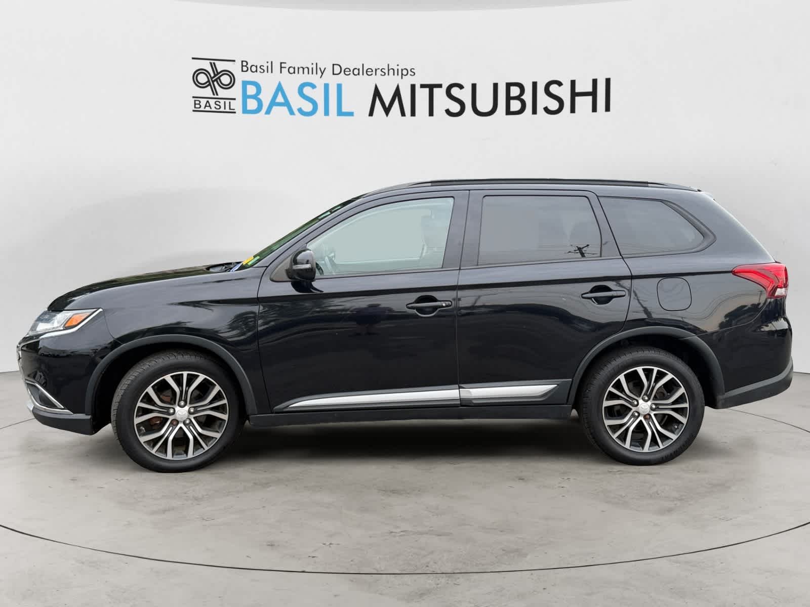 Used 2016 Mitsubishi Outlander SEL with VIN JA4AZ3A38GZ002972 for sale in Buffalo, NY