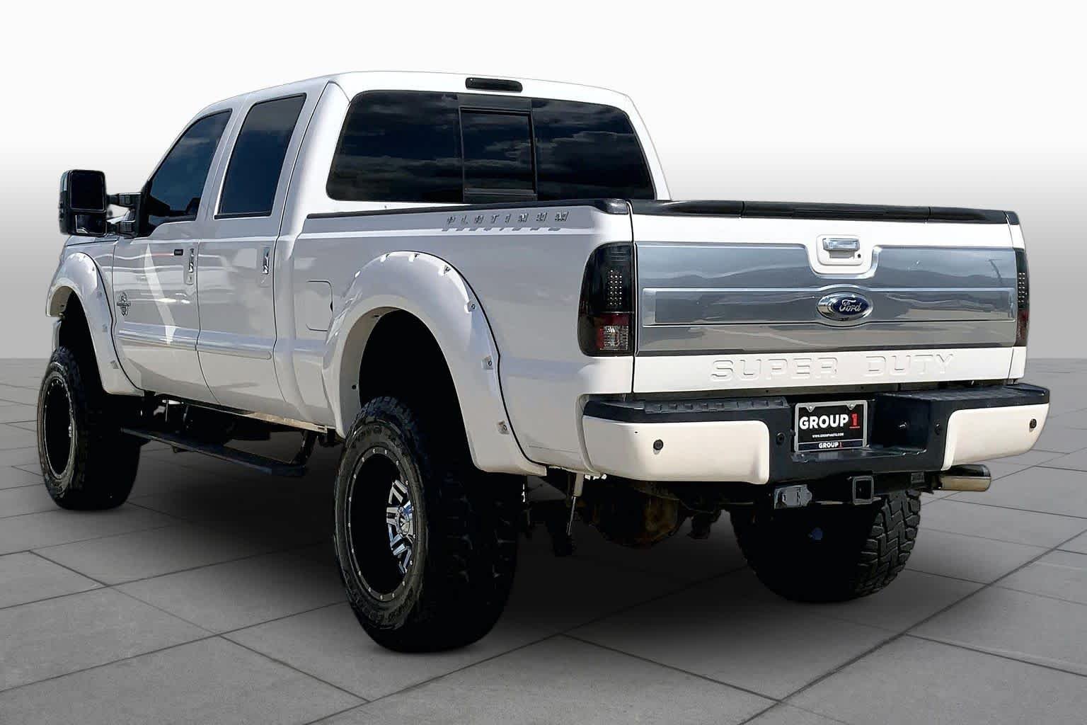 Used 2015 White Platinum Metallic Tri-Coat Ford Platinum image 11