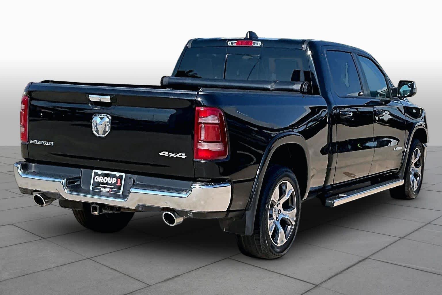 Used 2022 Diamond Black Crystal Pearlcoat Ram Laramie image 12