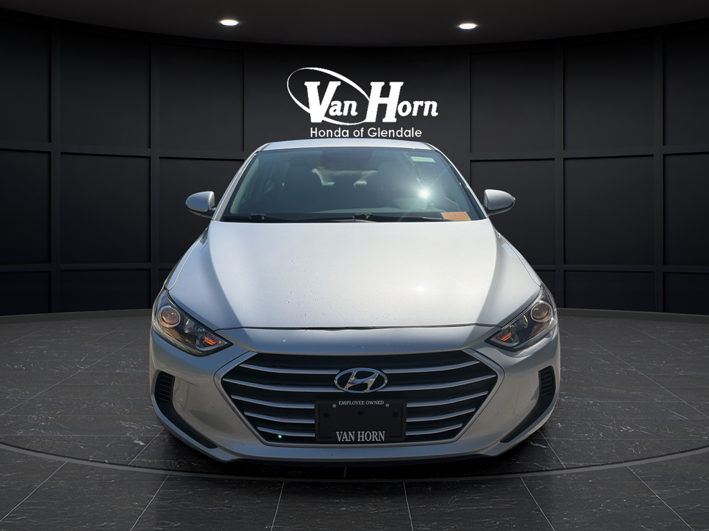 Used 2018 Silver Hyundai SEL image 2