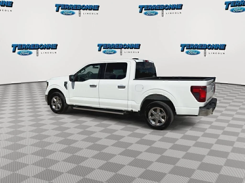 Used 2025 Oxford White Ford XLT image 6