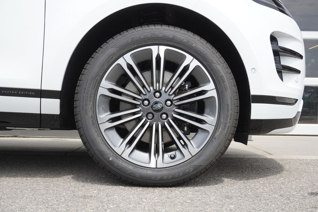 New 2026 Fuji White Land Rover Hoxton Edition image 35