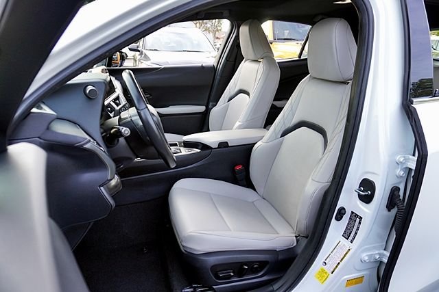 Used 2023 Gray Lexus 250h Base image 12