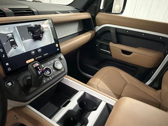 Certified Used 2026 Fuji White Land Rover S image 43