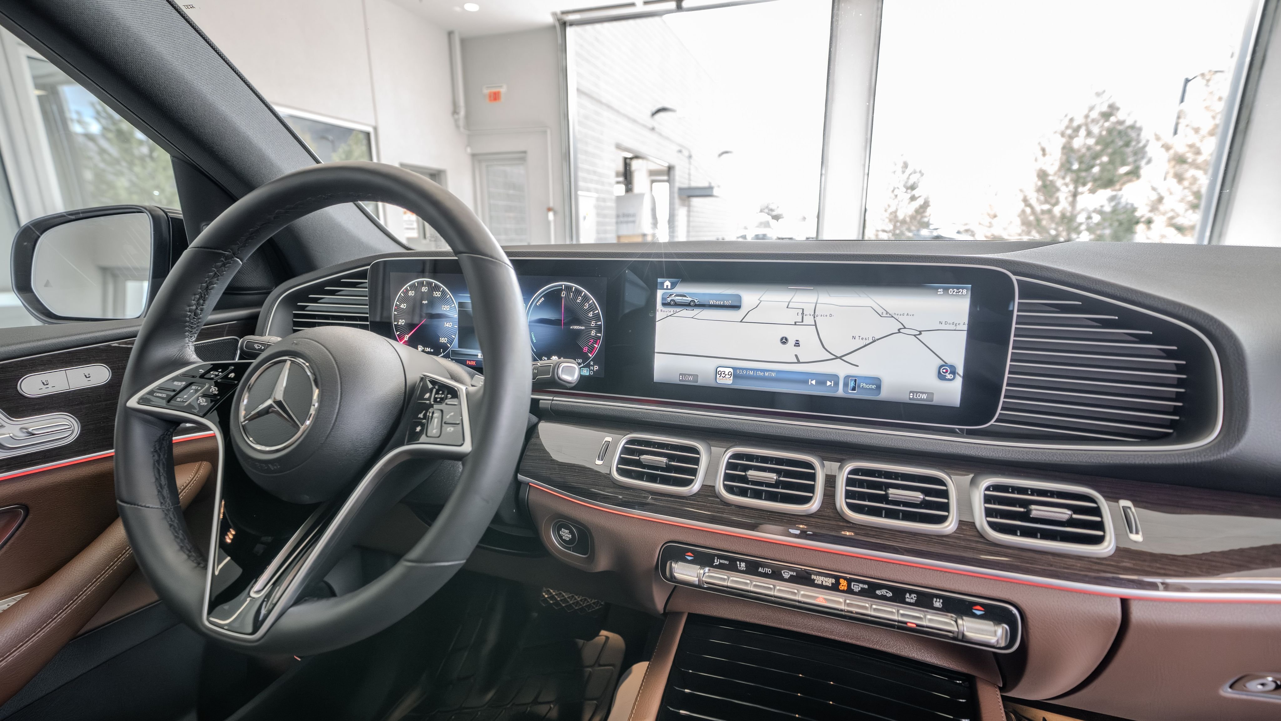 Certified Used 2025 Polar White Mercedes-Benz GLE 450e image 19