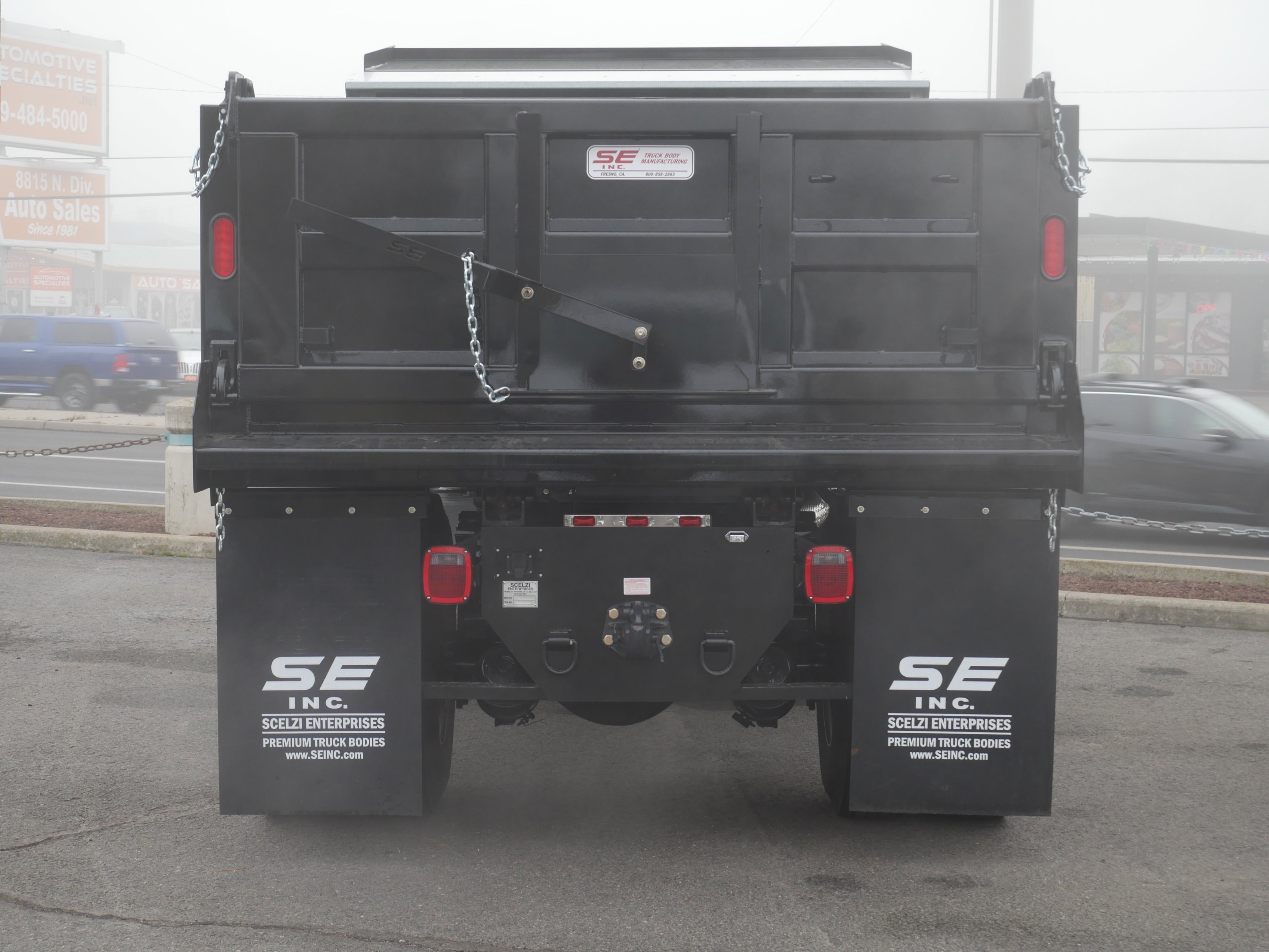 New 2026 Oxford White Ford F-750 Diesel Straight Frame image 18