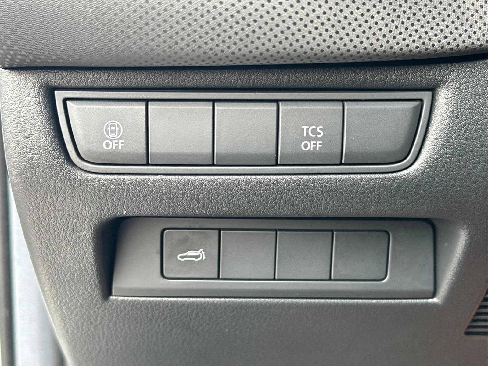 Used 2025 Wind Chill Pearl Mazda 2.5 S Preferred Package image 24