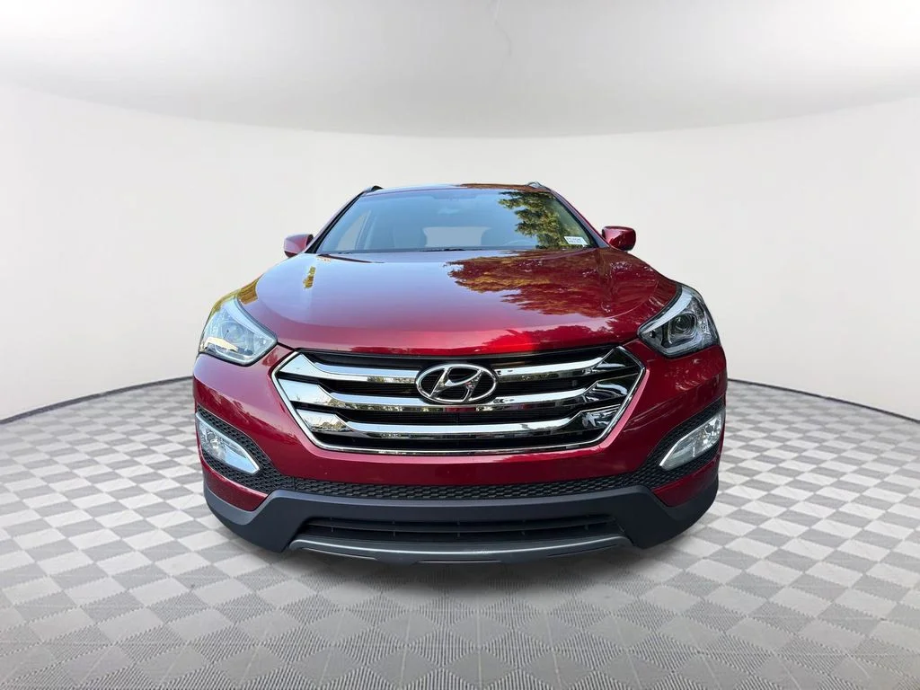 Used 2014 Red Hyundai Base image 2