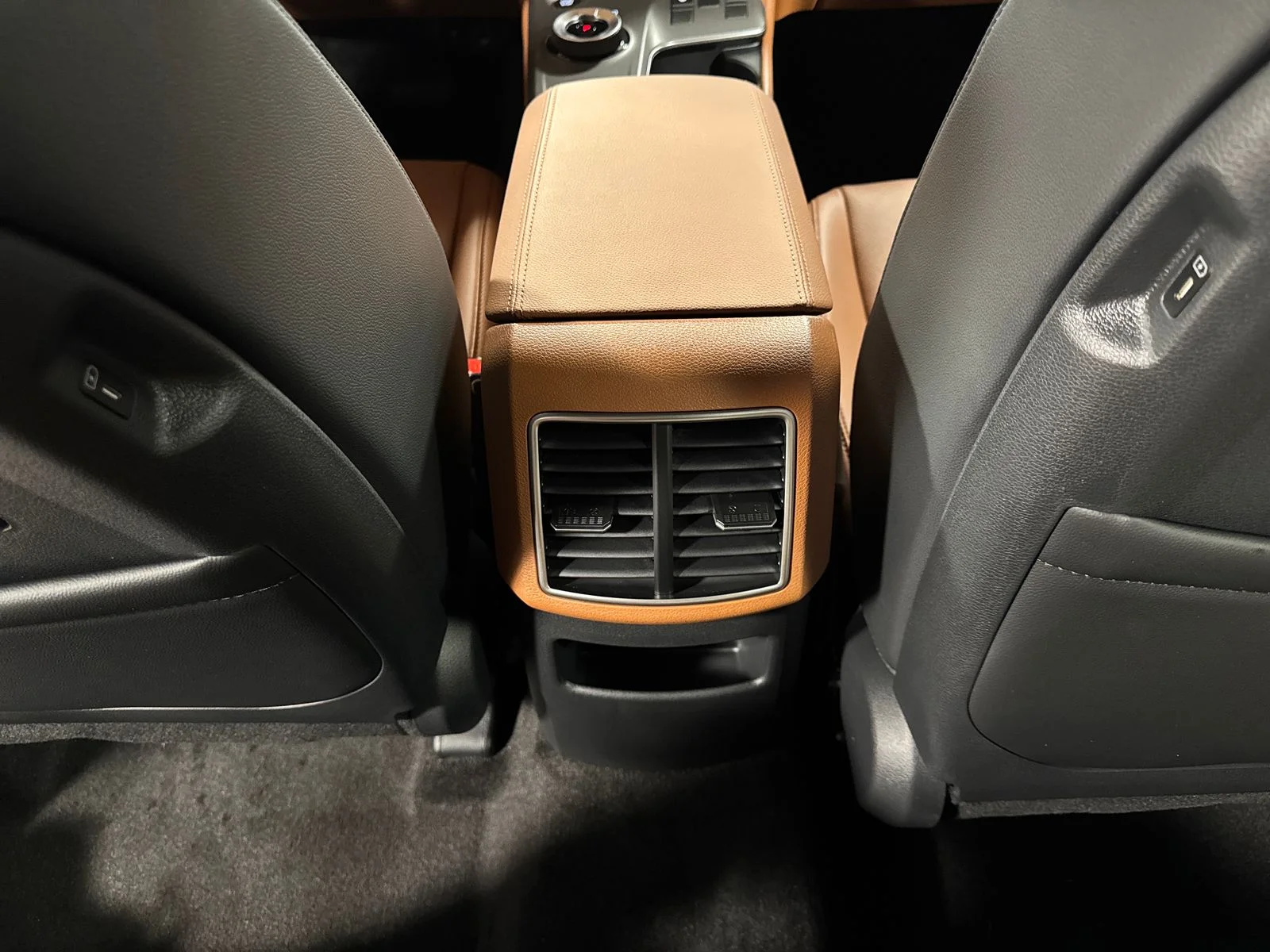 New 2027 Wolf Gray Kia X-Line image 11