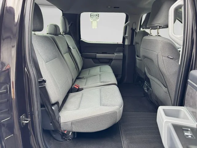Used 2024 Black Ford XLT image 17