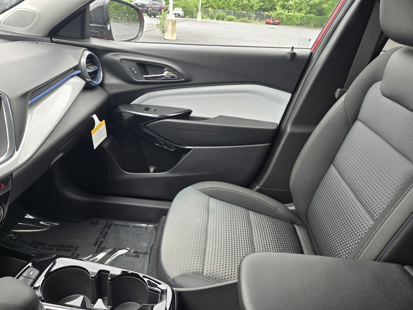 2026 Chevrolet Trax LT - Photo 8