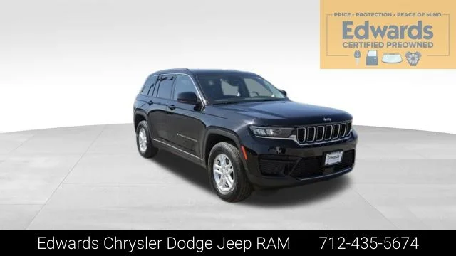 2023 Jeep Grand Cherokee Laredo 4x4's photo