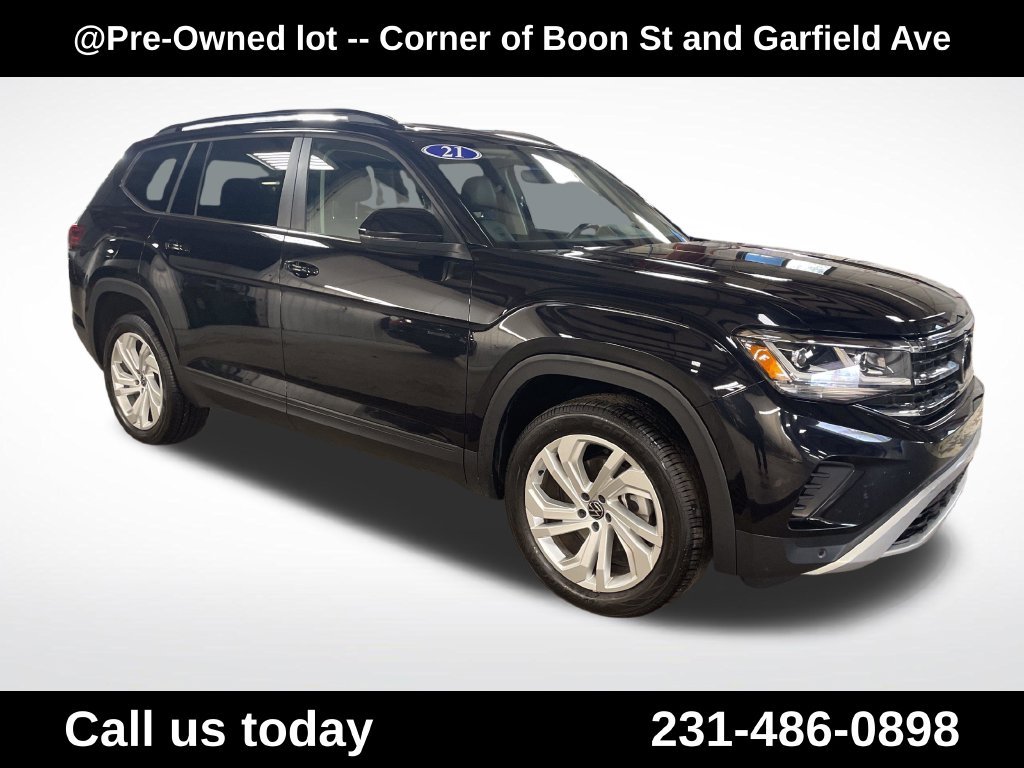 Used 2021 Black Volkswagen 3.6L V6 SE w/Technology image 7