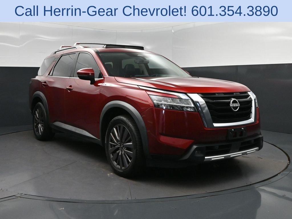 Used 2023 Red Nissan SL image 9