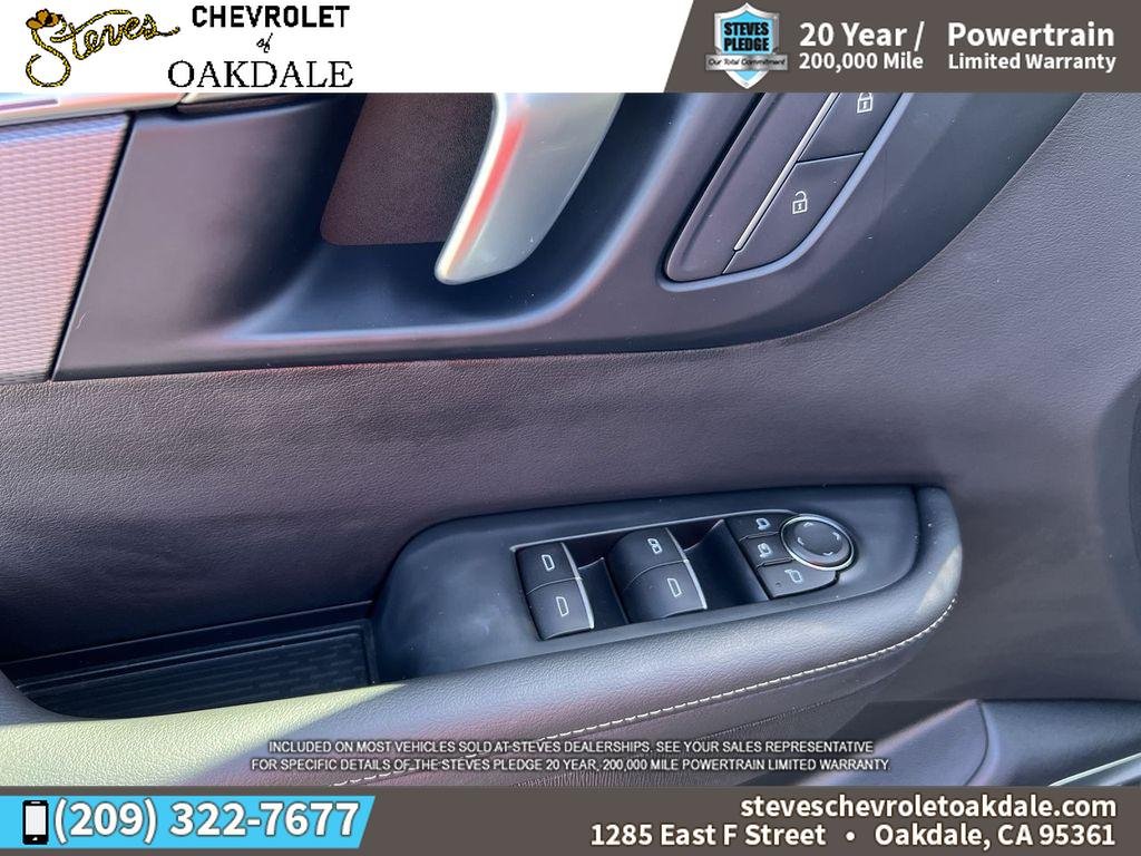 Used 2025 Summit White Buick Sport Touring image 27