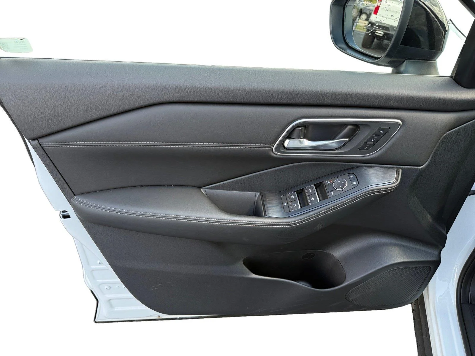 2026 Nissan Rogue Platinum - Photo 9