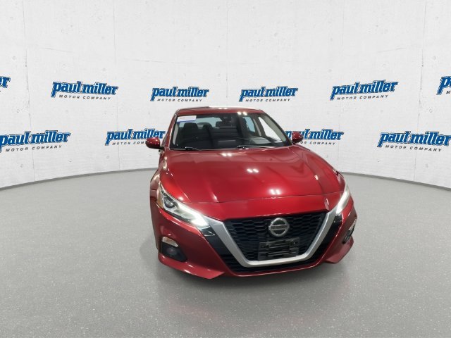 Certified Used 2019 Red Nissan 2.5 SV image 3
