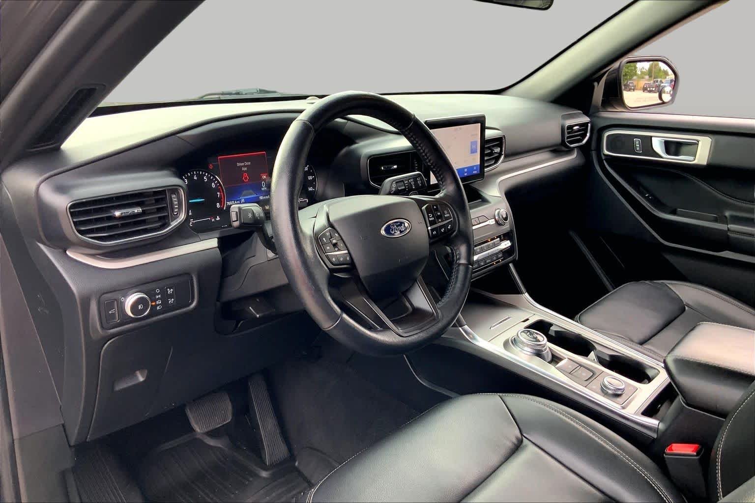Used 2020 Magnetic Metallic Ford XLT image 17