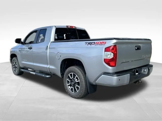 Used 2017 Silver Toyota SR5 image 3