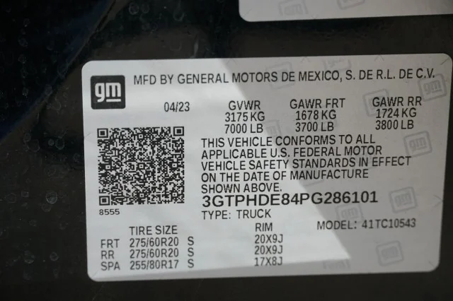 Used 2023 Onyx Black GMC SLT image 34