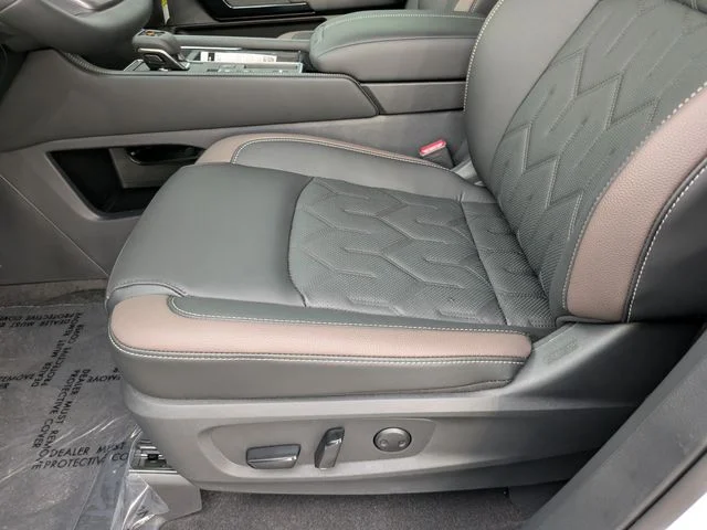 New 2026 Everest White Pearl TriCoat / Super Black Two-tone Nissan Platinum image 18