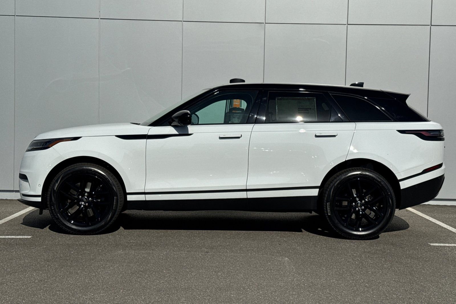New 2026 Fuji White Land Rover S image 2