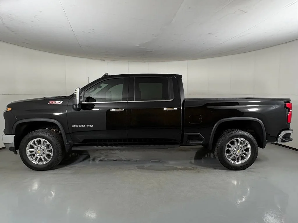 Used 2025 Black Chevrolet LTZ image 6