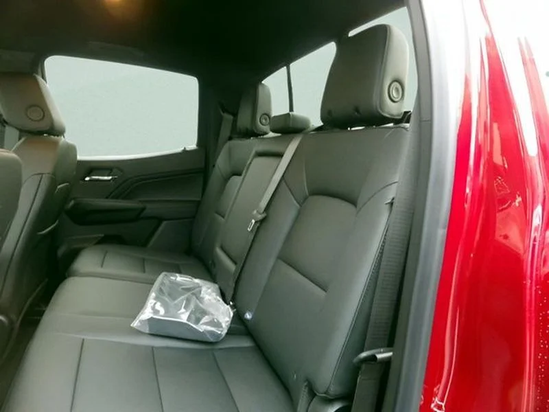 2026 Chevrolet Colorado LT - Photo 14