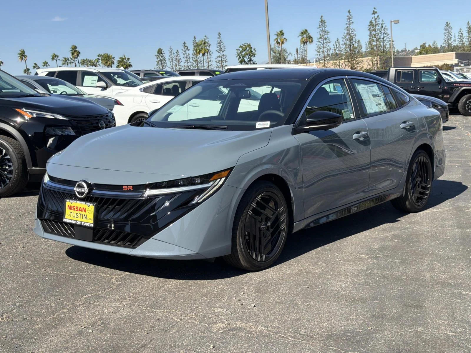 New 2027 Atlantic Gray Metallic/Super Black Nissan SR image 2
