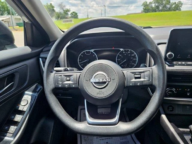 Used 2024 Silver Nissan S image 14