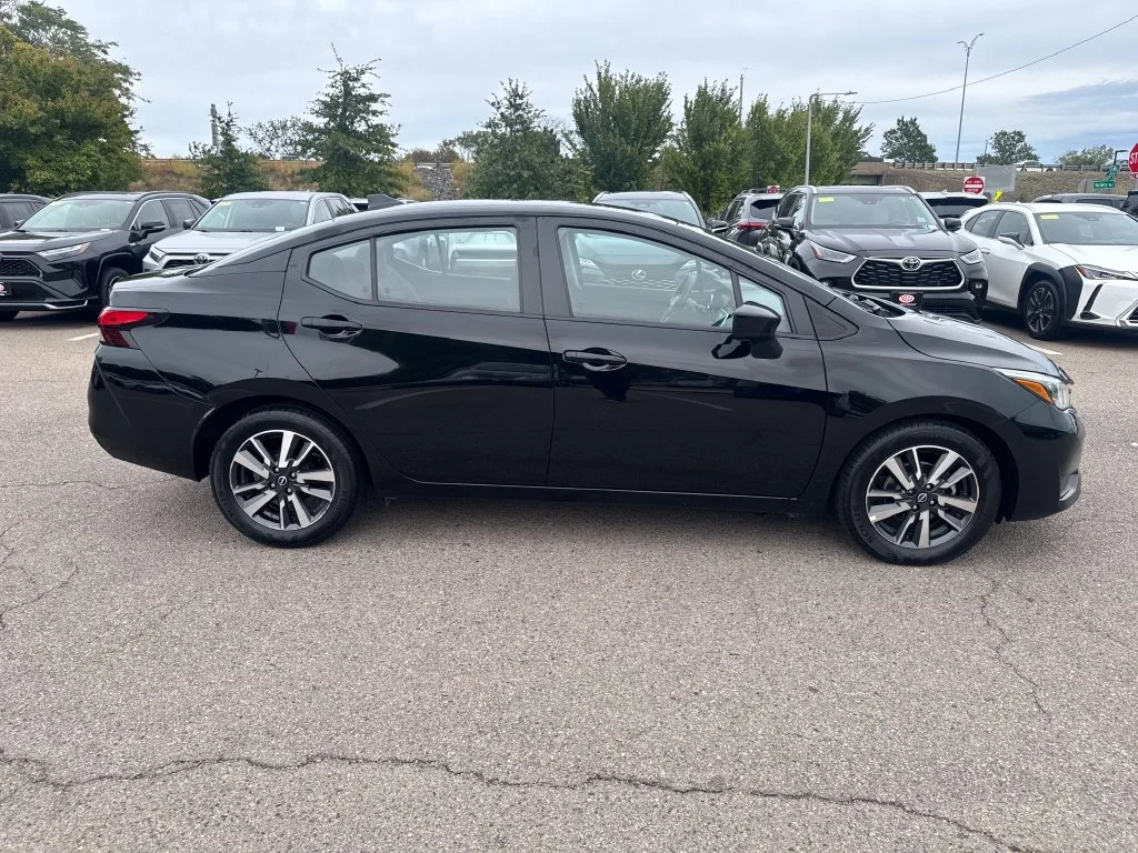 Used 2025 Black Nissan 1.6 SV image 8
