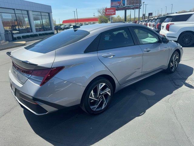 2025 Hyundai Elantra Blue - Photo 36