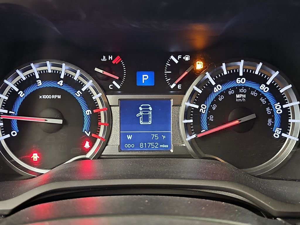 Used 2019 White Toyota SR5 Premium image 21